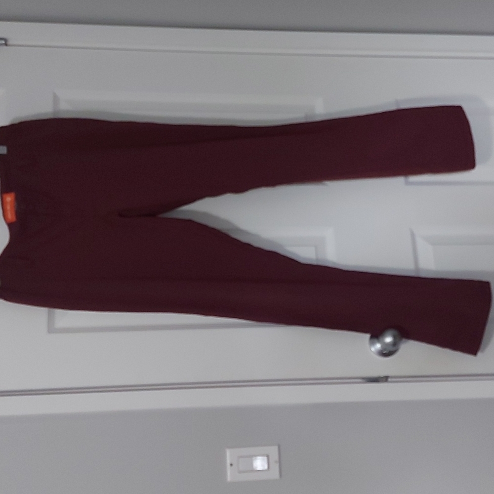 Merrell burgundy pants,2 zippered back pockets